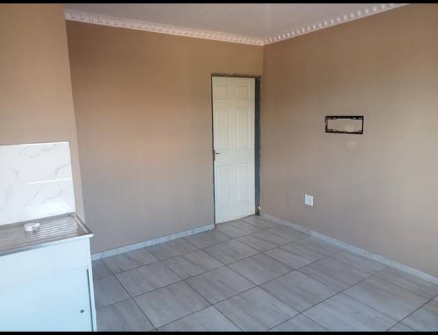 1 BEDROOM PROPERTY TO RENT IN PROTEA GLEN
